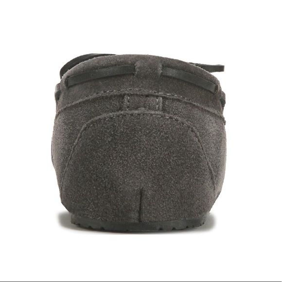 Minnetonka Moccasin Women's Britt Trapper Slipper - Picture 4 of 7